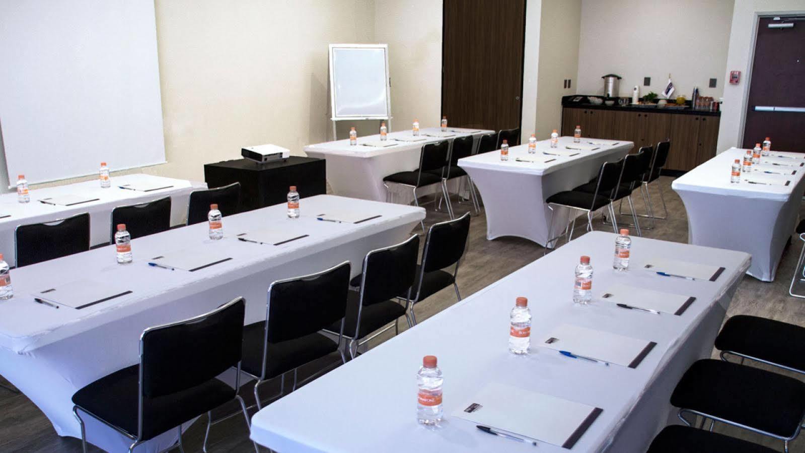 Express By Marriott Galerias Hotel Monterrey